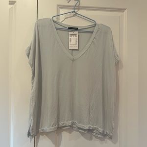NWT Brandy Melville Sheron Top | Brandy Melville Classic Pale Blue V-Neck Top